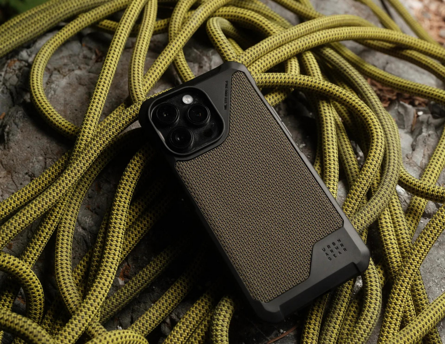 UAG Metropolis LT Case for iPhone 15 Pro - Pro Max - Kevlar Black & Olive - THABTHABA STORE