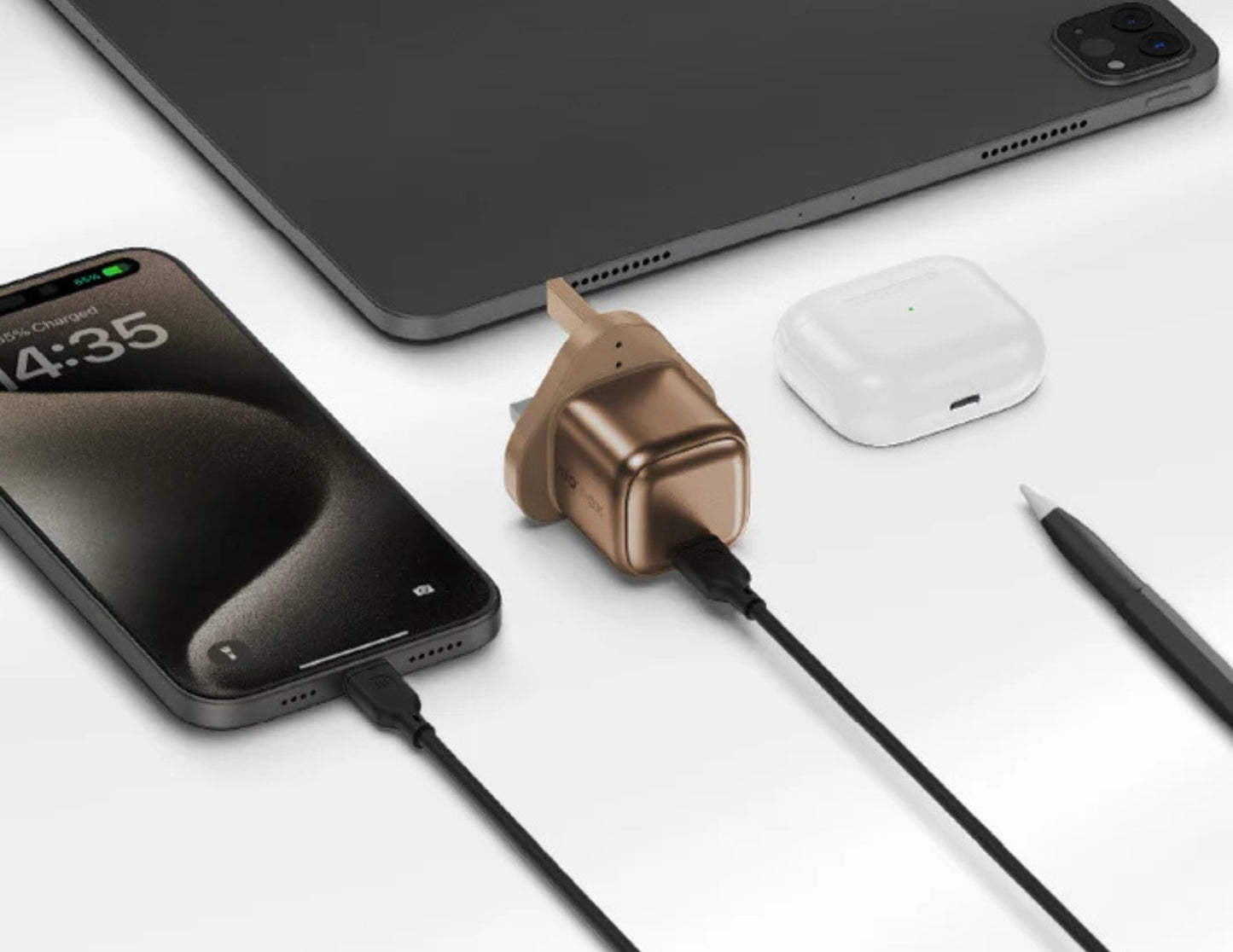 Momax Sandstone Charger Assemble – Magnetic Power Bank + USB-C Cable + GaN Adapter Combo