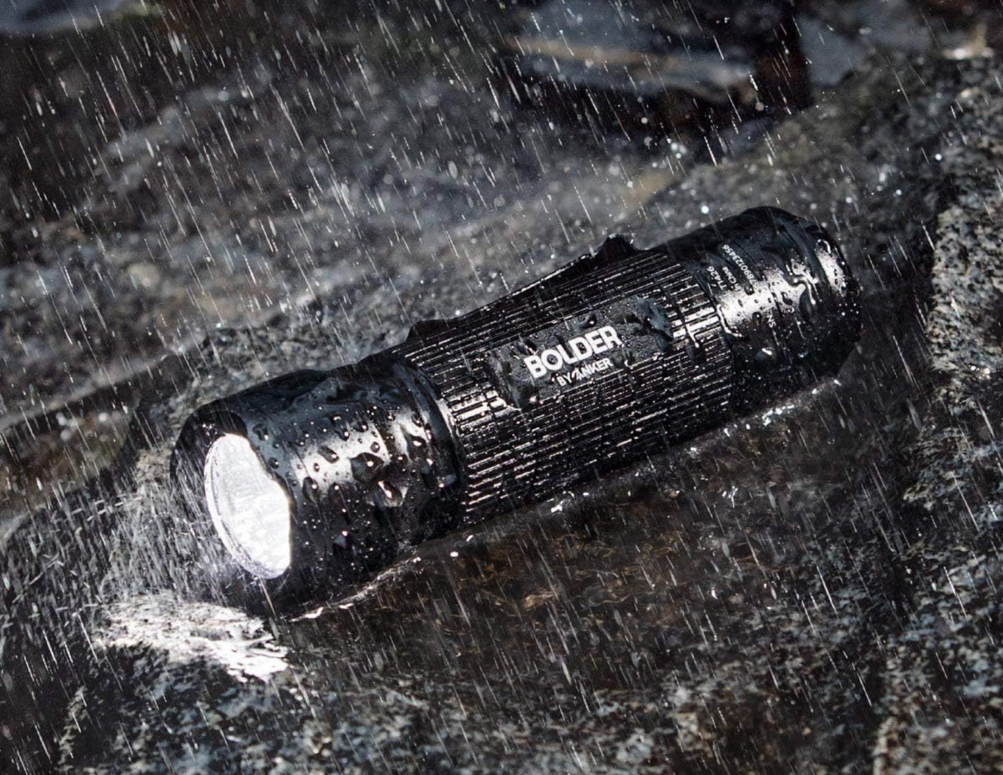 Anker Bolder LC30 Flashlight Pocket Sized - THABTHABA STORE