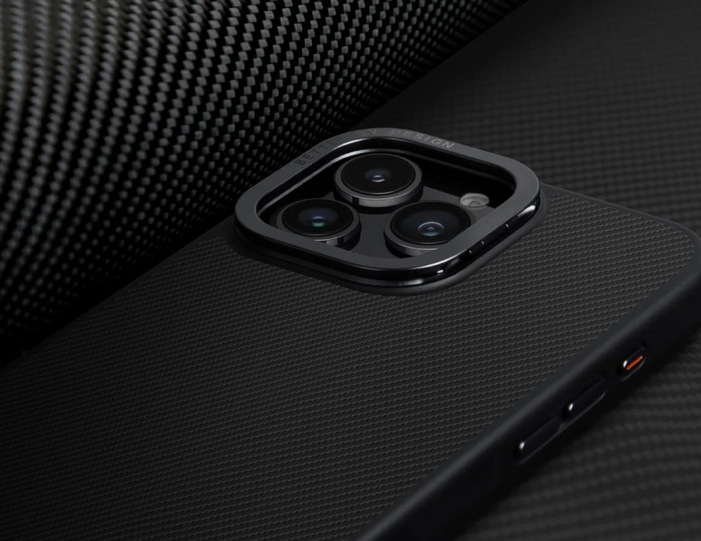 Uniq - Keva Max Case with Built in KickStand for iPhone 16 Pro & 16 Pro Max
