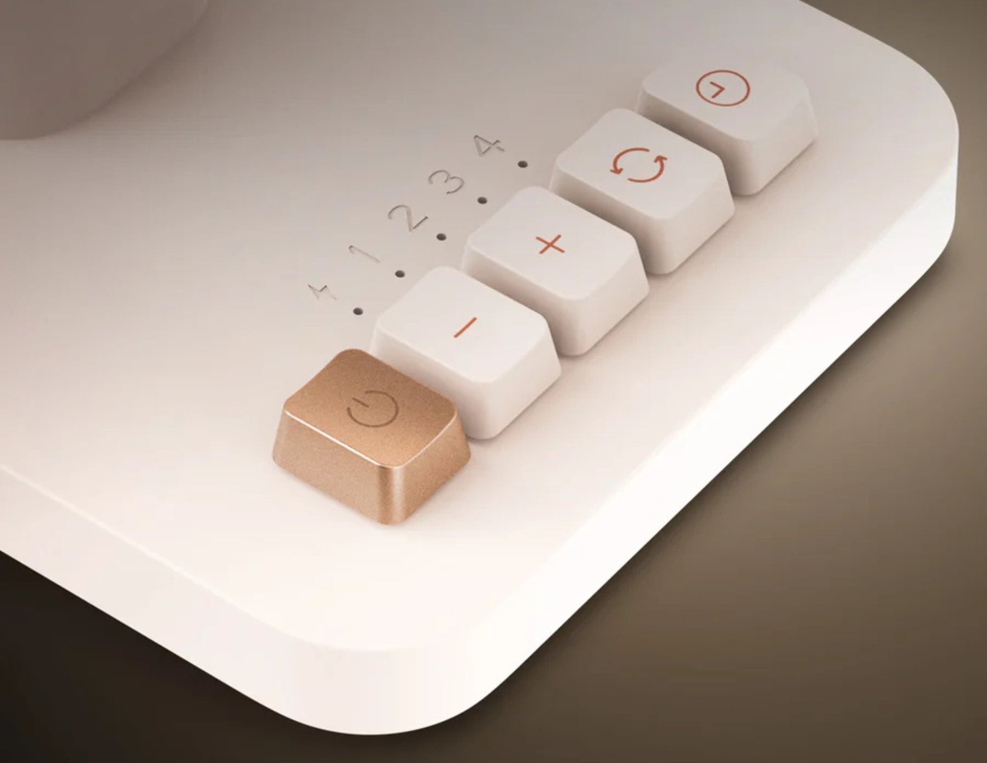 Momax 1°Pod Mini Desktop Wireless Fan – Ultra Quiet, 4-Speed, USB-C, 90° Rotation, 12H Battery