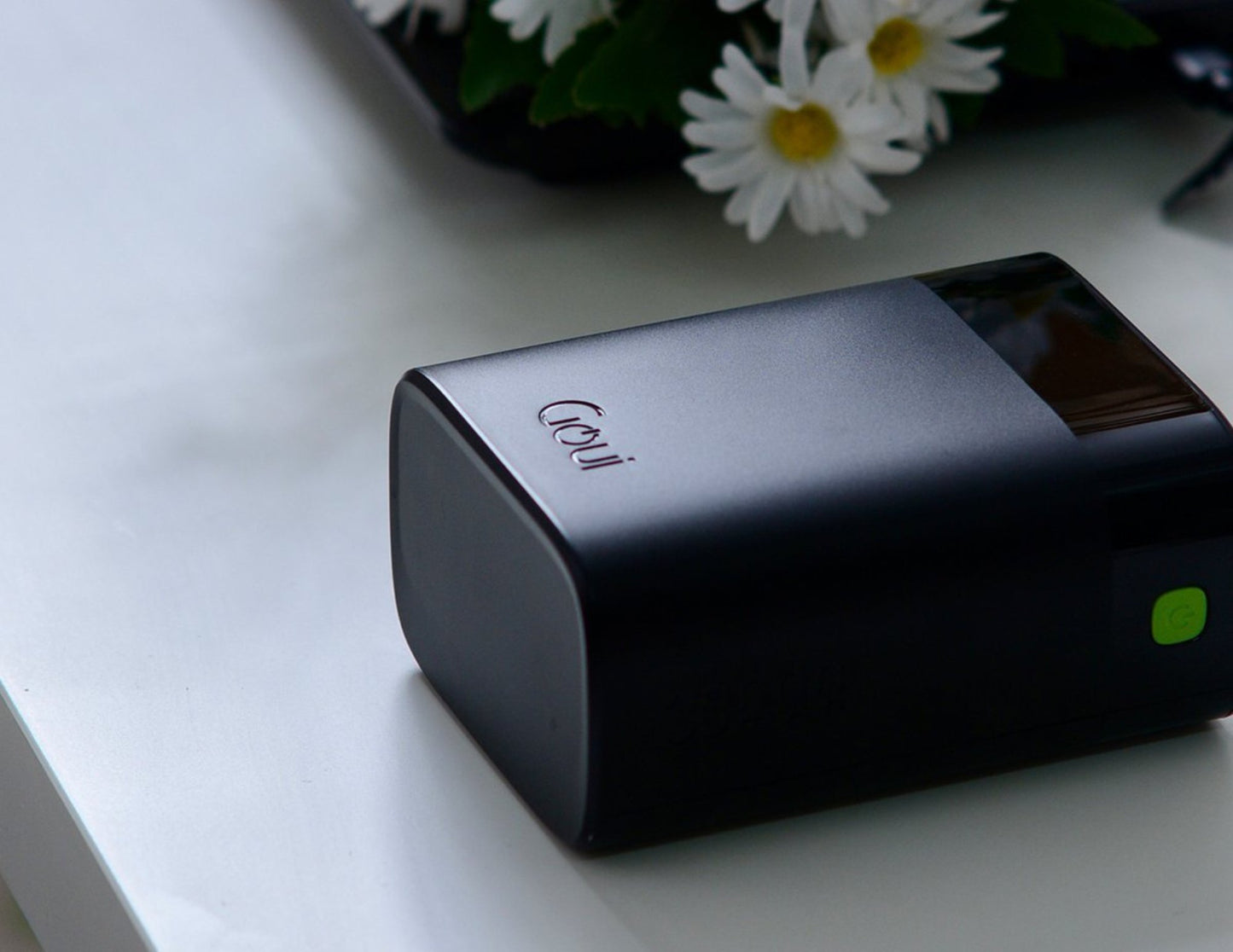 Goui P30 premium power bank 30000mAh black with 140W fast charging and multiple ports.