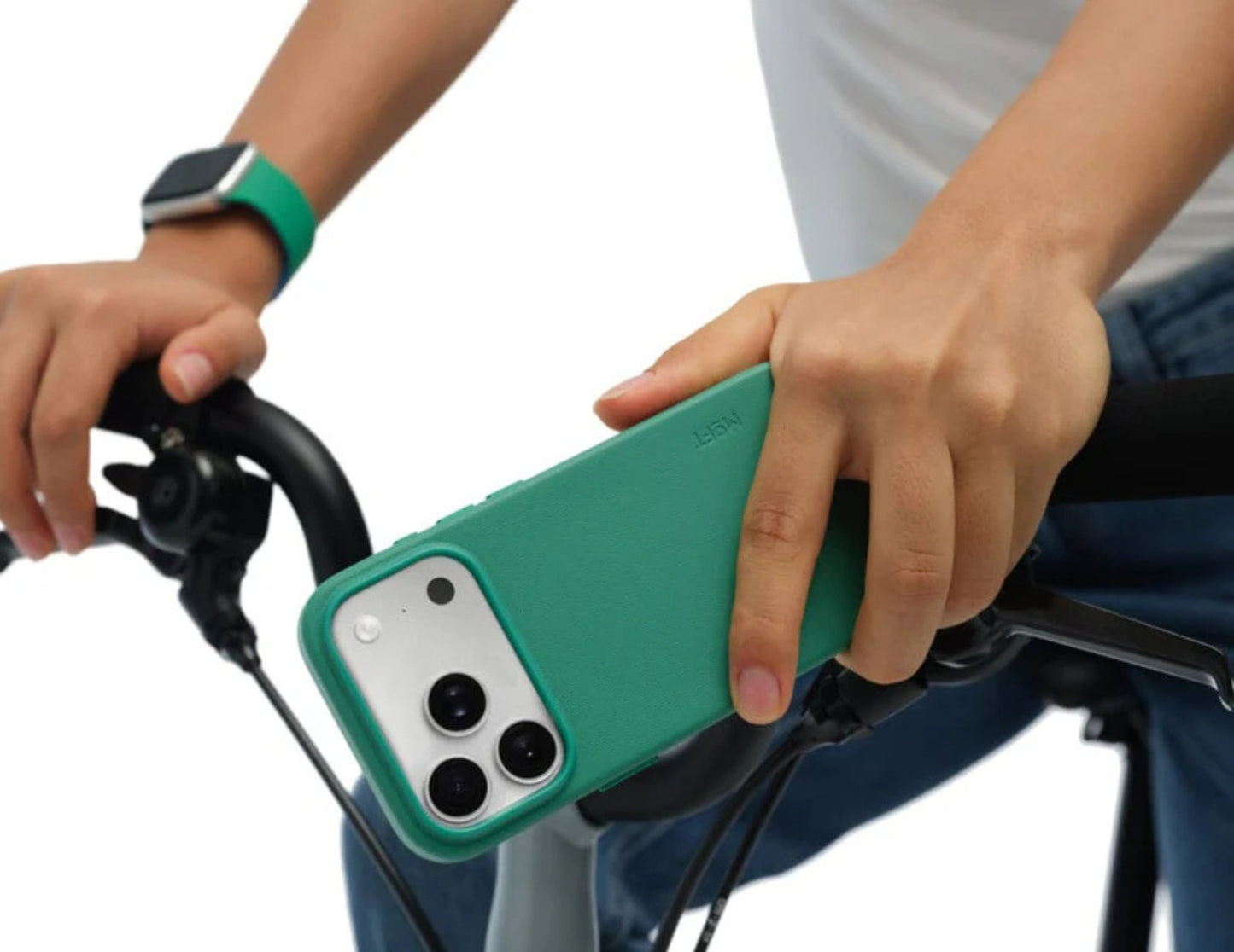 Moft Snap Case MOVAS Oz Green for iPhone 17 Pro Qatar