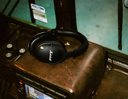 سماعات رأس لاسلكية Marshall Monitor II ANC سوداء اللون فوق الأذن
