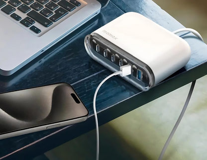 شاحن Momax 1-Charge Flow+ 6-Port GaN لسطح المكتب بقوة 120 وات ومنفذ USB-C وUSB-A