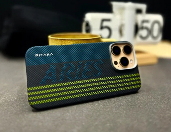 حافظة Pitaka - Aries Collaborative Luminous - منسوجة باللمس لجهاز iPhone 16 Pro &amp; Pro Max