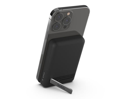 Belkin BoostCharge Magnetic Wireless Power Bank 5000mAh with Fold-out Stand – BPD004btBK – Black on a white background