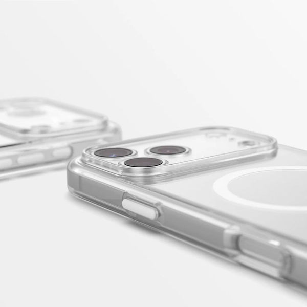 Amazingthing MINIMAL LensGuard clear case with full camera coverage and slim PC design for iPhone 18 Pro in Qatar
