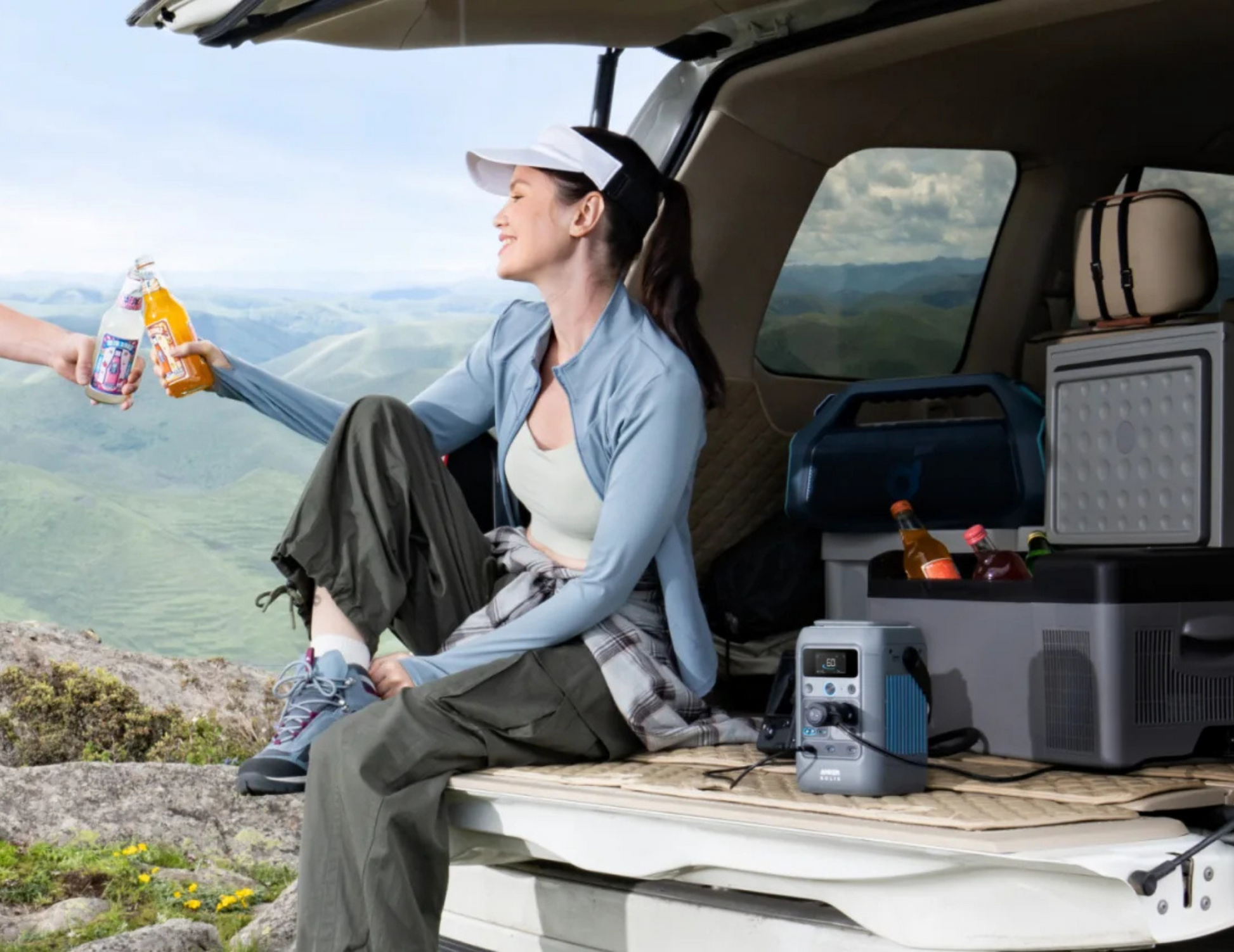 Lifestyle image of Anker SOLIX C300 DC A17260Z1 used during an outdoor adventure.