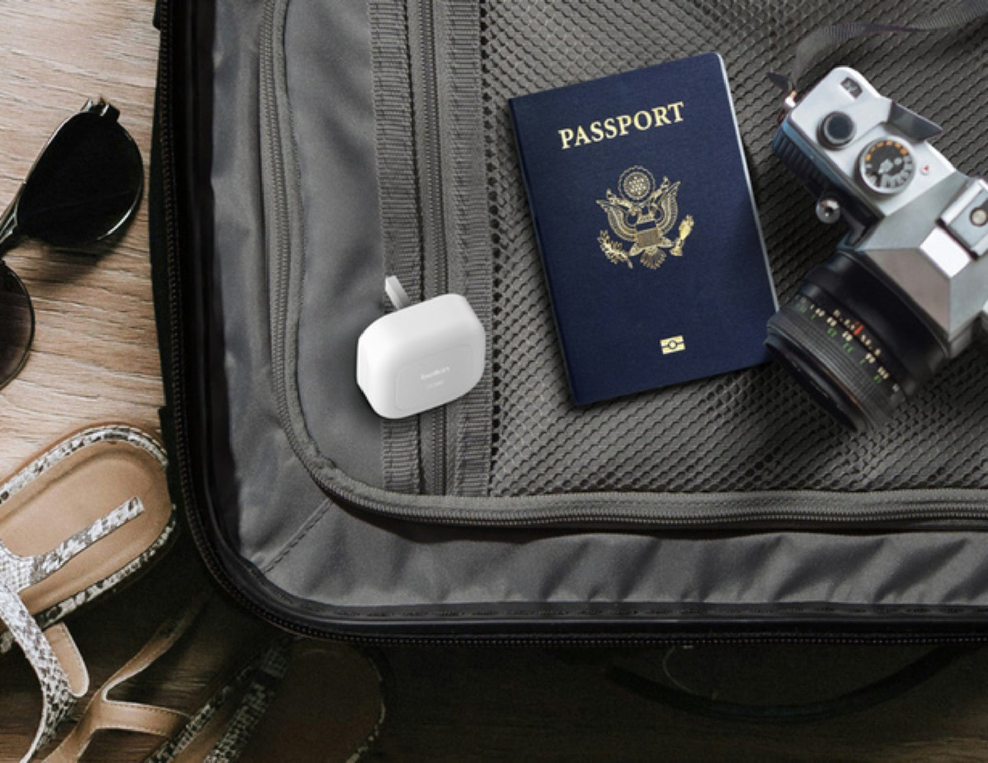 Belkin BoostCharge WCA009 20W USB-C charger foldable compact white Thabthaba Qatar