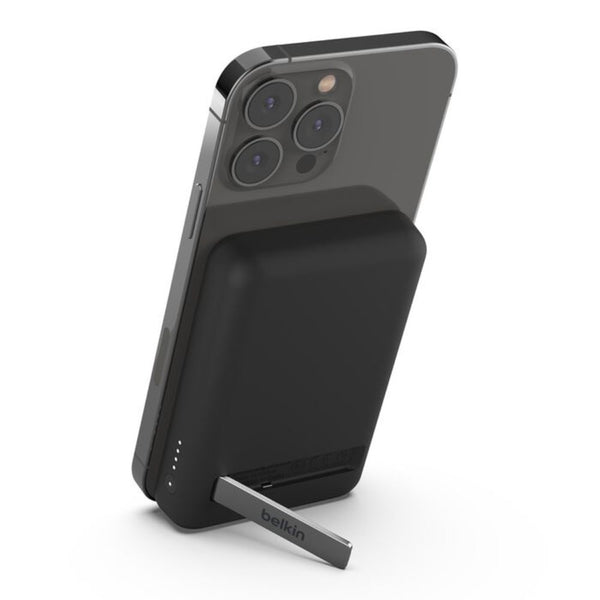 Belkin BoostCharge Magnetic Wireless Power Bank 5000mAh with Foldable Stand Black BPD004btBK Qatar