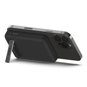 Belkin BoostCharge Magnetic Wireless Power Bank 5000mAh with Foldable Stand Black BPD004btBK Qatar