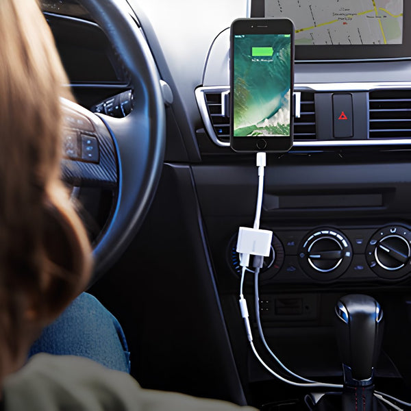 Belkin Lightning Audio and Charge RockStar Adapter White F8J198btWHT for iPhone and iPad with Dual Lightning Ports