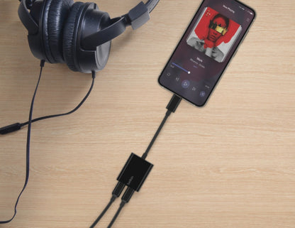 Belkin RockStar F7U081 USB-C audio charge adapter black white Thabthaba Qatar