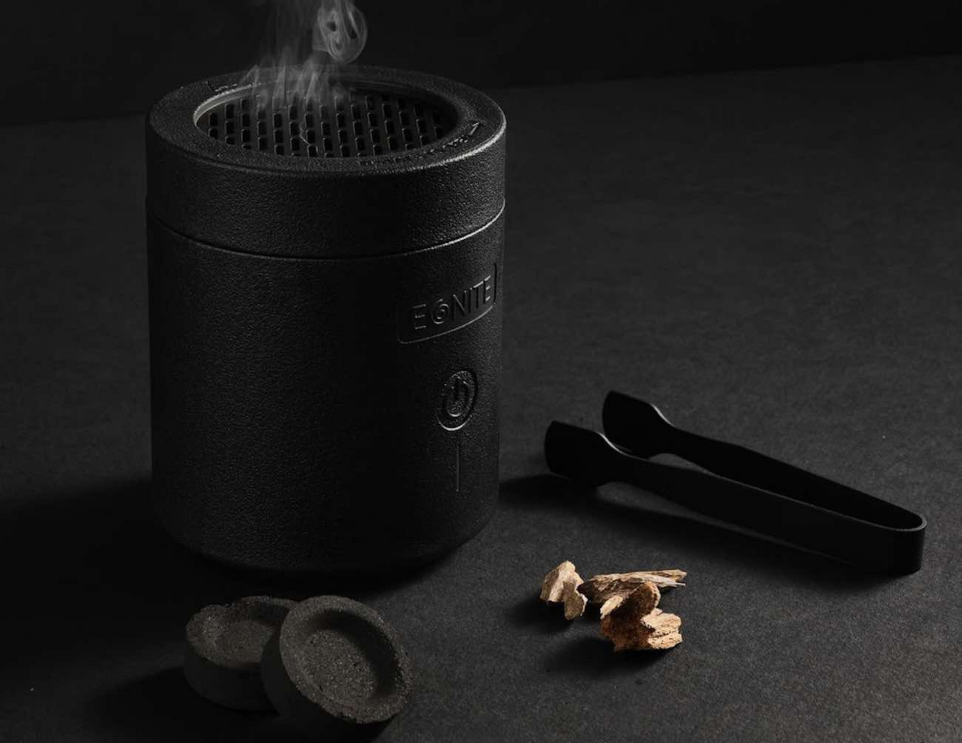 Egnite Electronic Incense Burner’s compatibility with quick-lighting charcoal discs for safe operation.