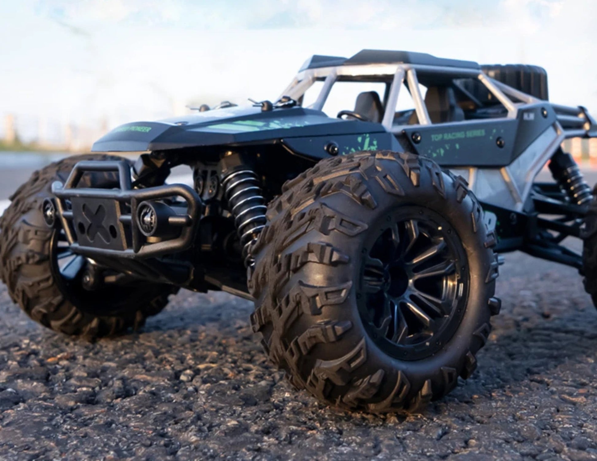 Gallopish Storm Pro HW8808 1:16 4WD high-speed off-road RC car Qatar