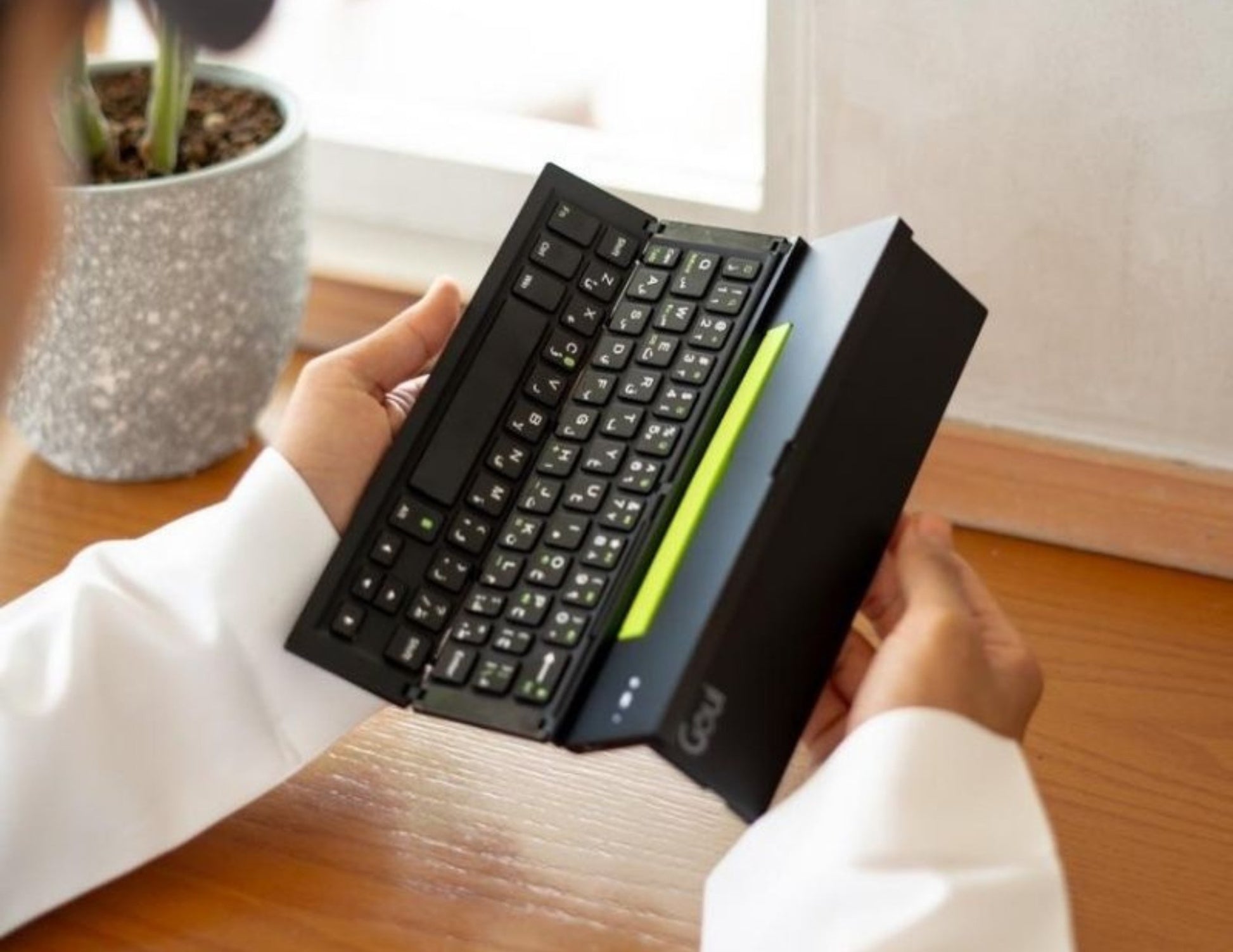 GOUI G-KEY folding Arabic English Bluetooth keyboard Qatar