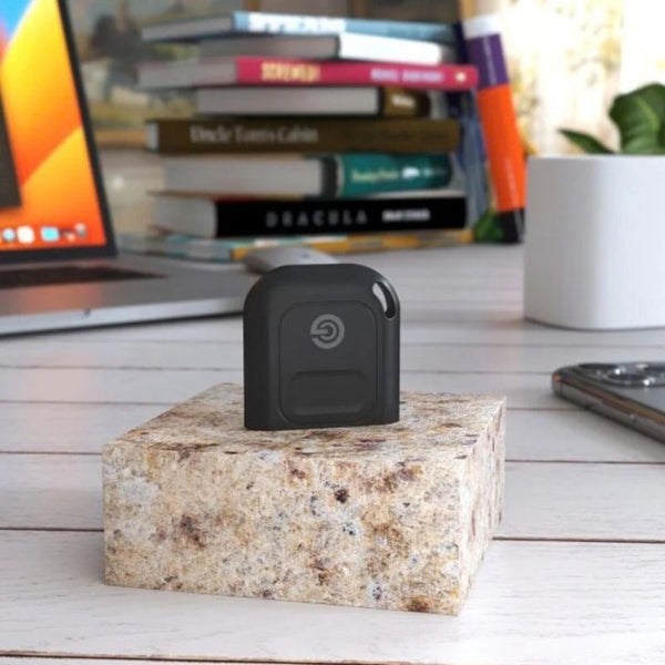 Goui G-FINDME G-Tag Bluetooth Tracker for keys, wallets and luggage using Apple Find My network in Qatar