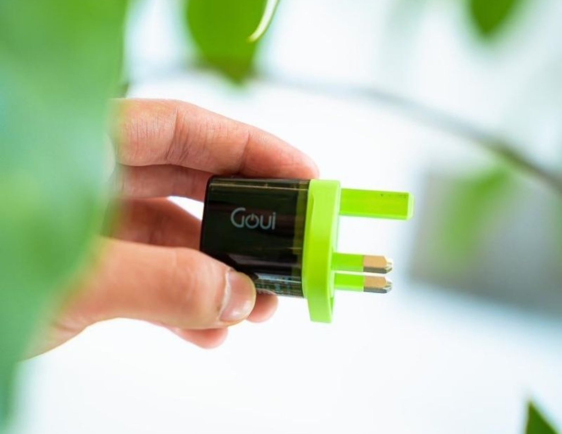 GOUI Mini 30W nano PD wall charger transparent Qatar