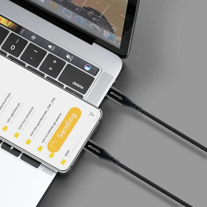 كابل Gripp POWERUP USB-C إلى USB-C بقوة 60 واط بطول 1.5 متر أسود