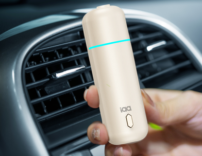 IAA A807 Car Aromatherapy Machine White with built-in lithium battery for long-lasting fragrance.