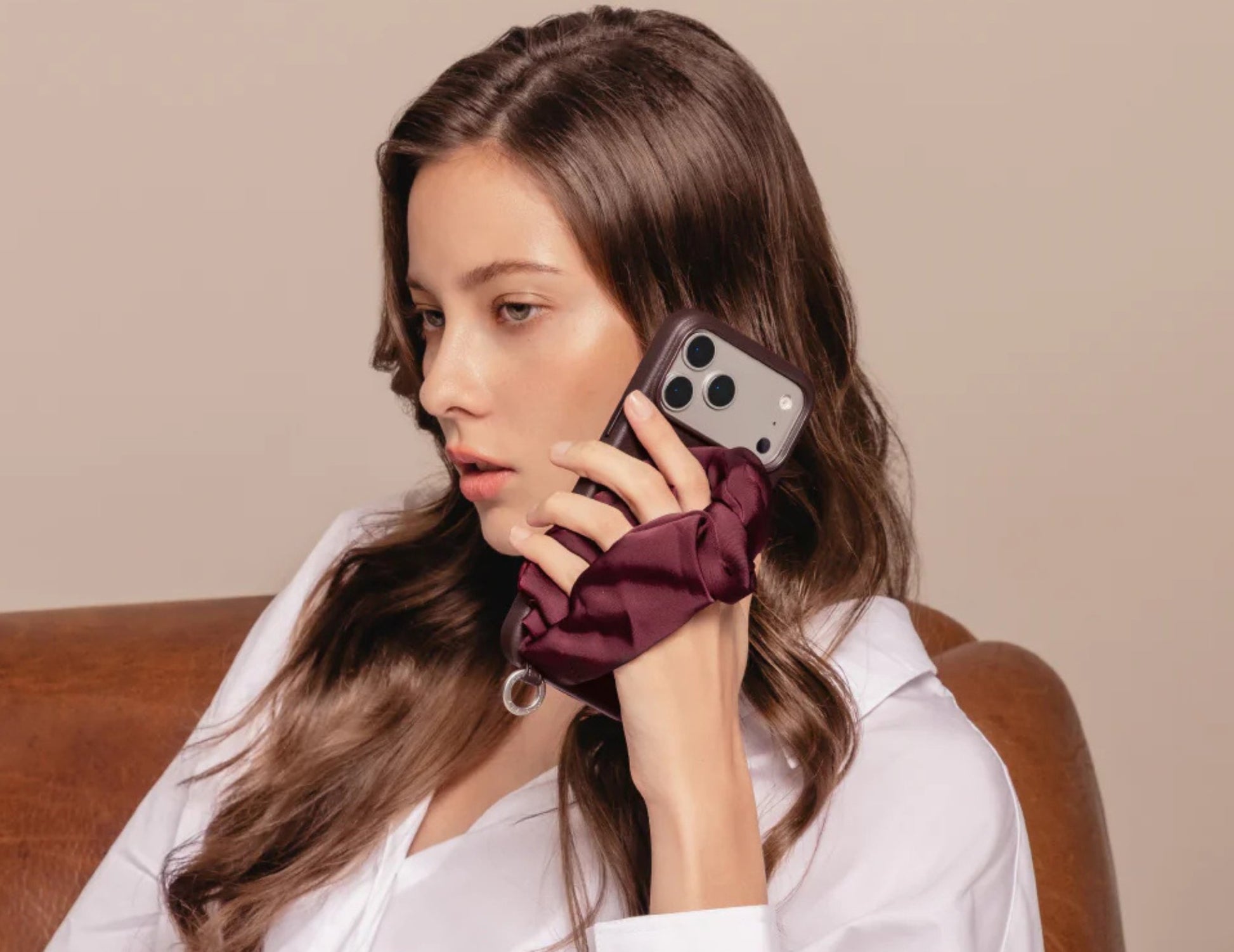 MagEasy Foulard M Bracelet Case silk strap iPhone 17 Pro Max Qatar