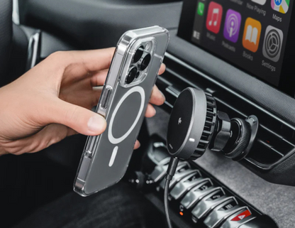 Magnetic grip of MagMount Charger MAAIWA283SG24 holding a phone on a bumpy road.