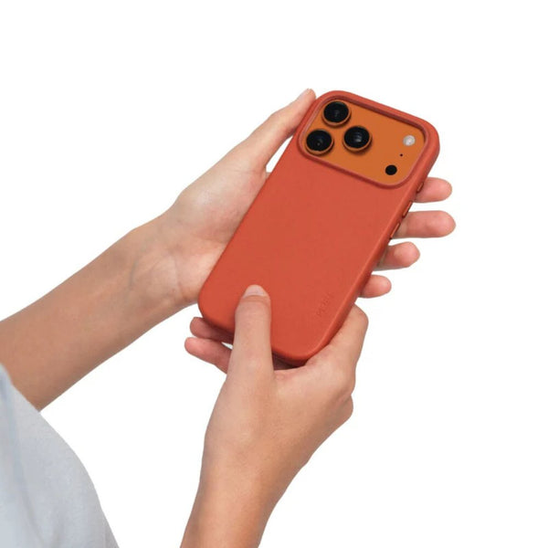 MOFT Snap Case MOVAS™ MagSafe vegan leather case for iPhone 17 Pro Clay Red Qatar
