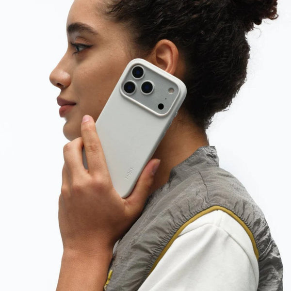 MOFT Snap Case MOVAS™ MagSafe vegan leather case for iPhone 17 Pro Misty Cove Qatar