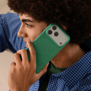 MOFT Snap Case MOVAS™ MagSafe vegan leather case for iPhone 17 Pro Oz Green Qatar