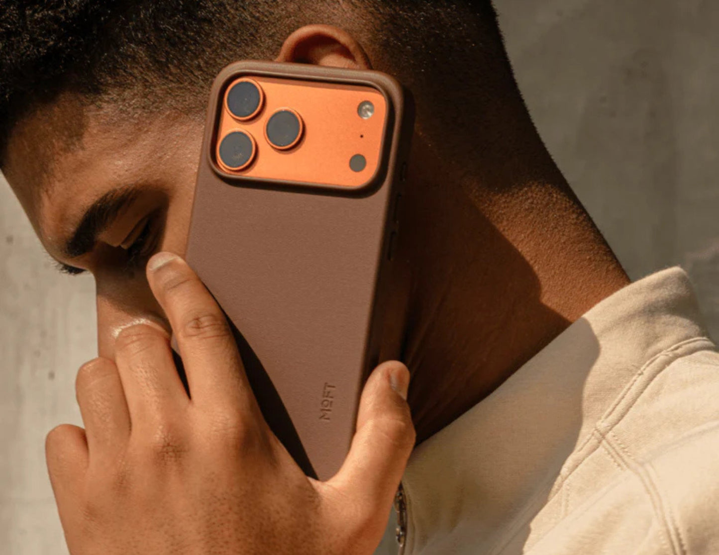 moft-snap-case-movas-iphone-17-pro-pro-max-brownie-qatar