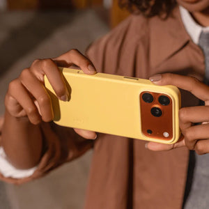 MOFT Snap Case MOVAS™ MagSafe vegan leather case for iPhone 17 Pro Wonder Yellow Qatar