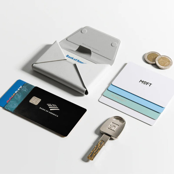 MOFT Snap Field Wallet with Stand MagSafe RFID card holder Misty Cove Qatar