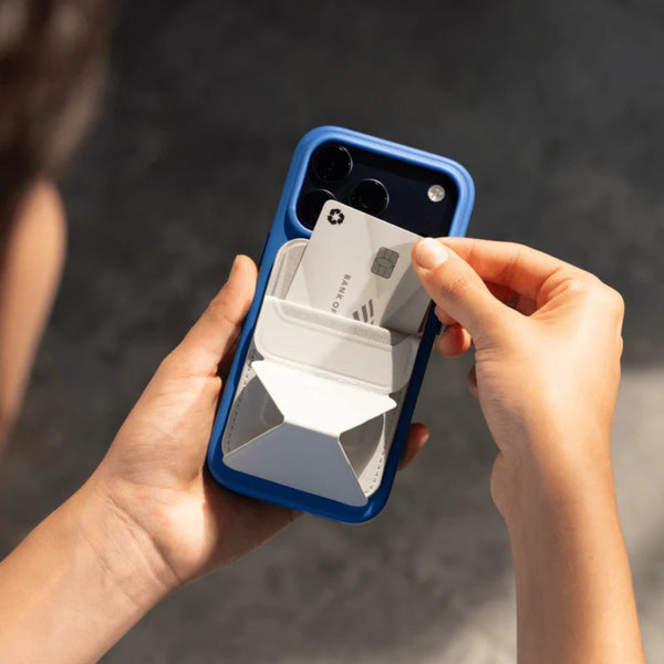 MOFT Trackable Snap-on Phone Stand & Wallet MagSafe wallet with tracking Misty Cove Qatar