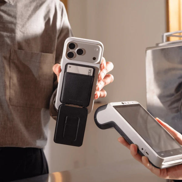 MOFT Trackable Tripod Wallet MagSafe with tracking and remote shutter Jet Black Qatar