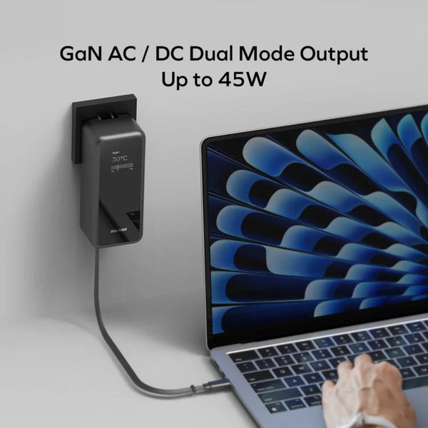 Momax 1-PAC+ 10000mAh GaN battery pack black with 45W PD charging retractable USB-C cable and TFT display Qatar