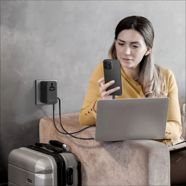 Momax 1-World²⁺ 100W 4-Port GaN Travel Charger Black with Retractable USB-C Cable Qatar