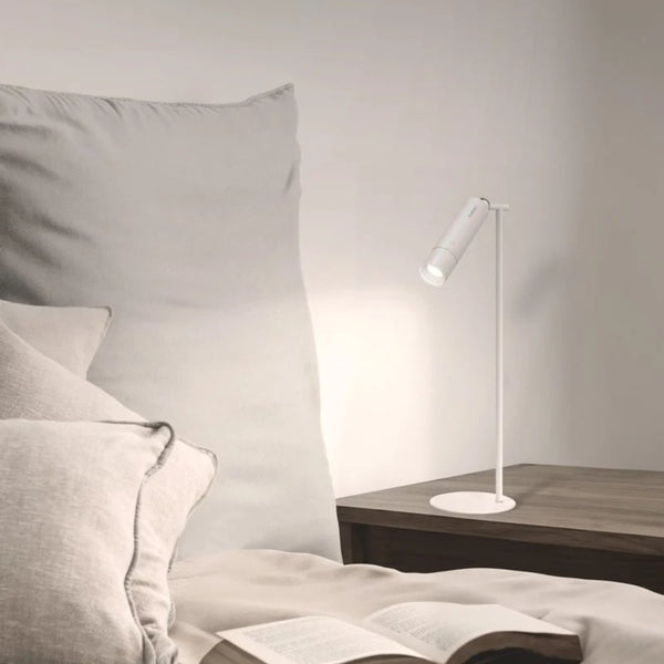 Momax SnapLux QL12W portable LED lamp with 1200mAh battery and magnetic mounting Qatar