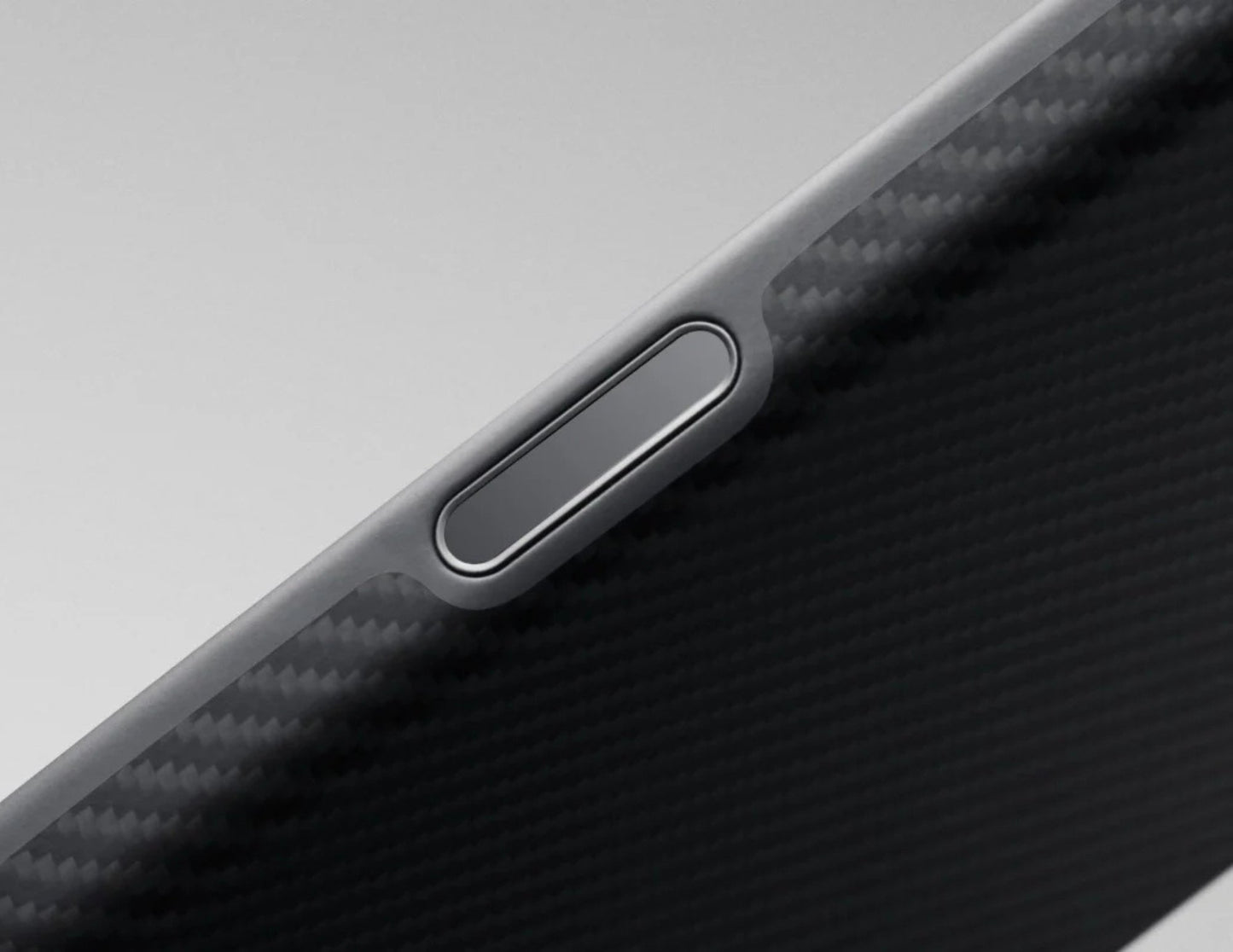 Pitaka Aramid UltraGuard Black/Grey Case for iPhone 17 Pro and Pro Max Qatar