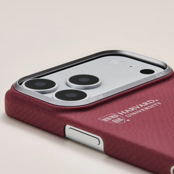 PITAKA Harvard Crimson Edge ultra-slim aramid fiber MagSafe case for iPhone 17 Pro Max Qatar
