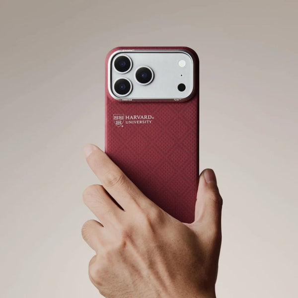 PITAKA Harvard Crimson Edge ultra-slim aramid fiber MagSafe case for iPhone 17 Pro Qatar