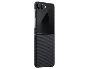 Pitaka Ultra-Slim aramid fiber case for Samsung Galaxy Z Flip 7 Black/Grey, MagSafe compatible, featherlight, scratch-resistant, at Thabthaba Store Qatar